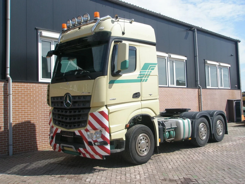 Mercedes-Benz Arocs 3351 3351 120 Ton - Trekker: afbeelding 1 Mercedes-Benz Arocs 3351 3351 120 Ton - Trekker: afbeelding 1