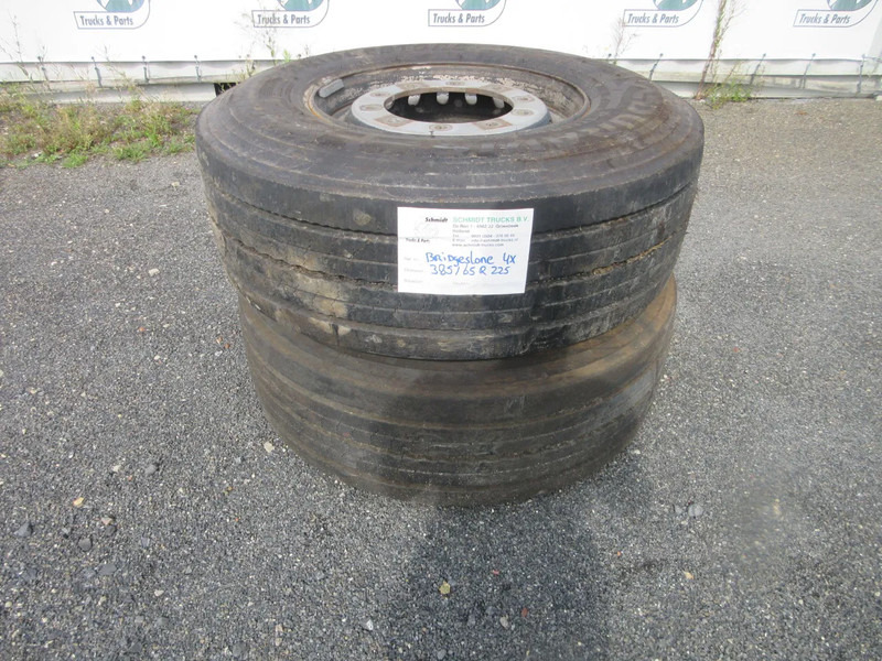 Bridgestone 385 / 65 R 22.5 OPLEGGER BANDEN MET STAAL WIEL - Band voor Vrachtwagen: afbeelding 3 Bridgestone 385 / 65 R 22.5 OPLEGGER BANDEN MET STAAL WIEL - Band voor Vrachtwagen: afbeelding 3