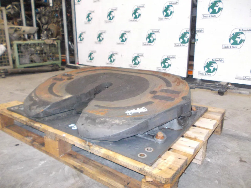 DAF 16304249 JOST MEGA SCHOTEL DAF XF 440 16304249 JOST MEGA SCHOTEL DAF XF 440 EURO 6 MODEL 2016 - Koppelschotel voor Vrachtwagen: afbeelding 4 DAF 16304249 JOST MEGA SCHOTEL DAF XF 440 16304249 JOST MEGA SCHOTEL DAF XF 440 EURO 6 MODEL 2016 - Koppelschotel voor Vrachtwagen: afbeelding 4