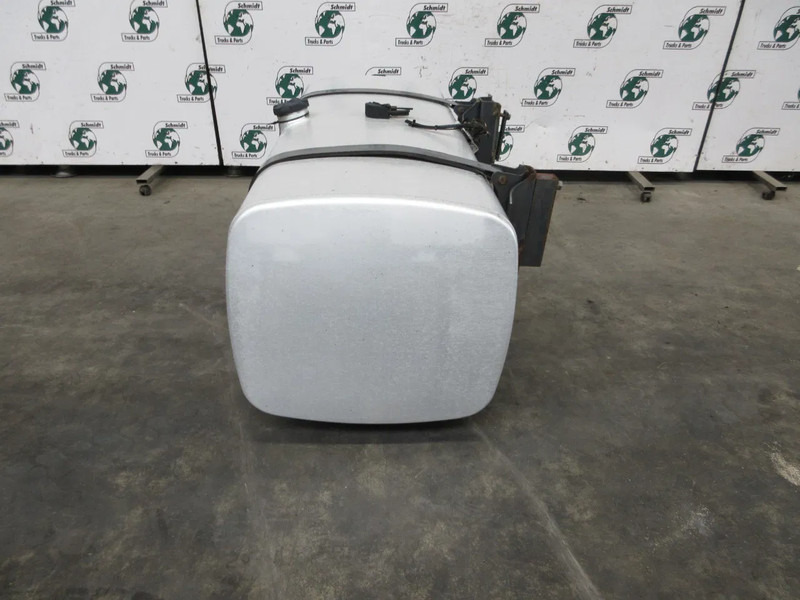 Brandstoftank voor Vrachtwagen DAF 1681826 DIESEL TANK 620 LITER DAF CF XF EURO 6: afbeelding 9 Brandstoftank voor Vrachtwagen DAF 1681826 DIESEL TANK 620 LITER DAF CF XF EURO 6: afbeelding 9