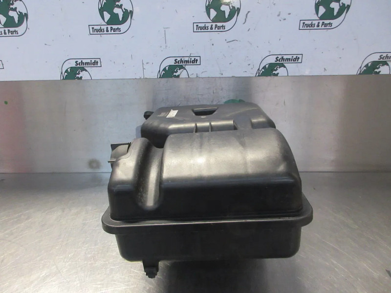 DAF 1960437 WATERTANK DAF CF XF 450 EURO 6 MODEL 2020 - Expansietank voor Vrachtwagen: afbeelding 3 DAF 1960437 WATERTANK DAF CF XF 450 EURO 6 MODEL 2020 - Expansietank voor Vrachtwagen: afbeelding 3