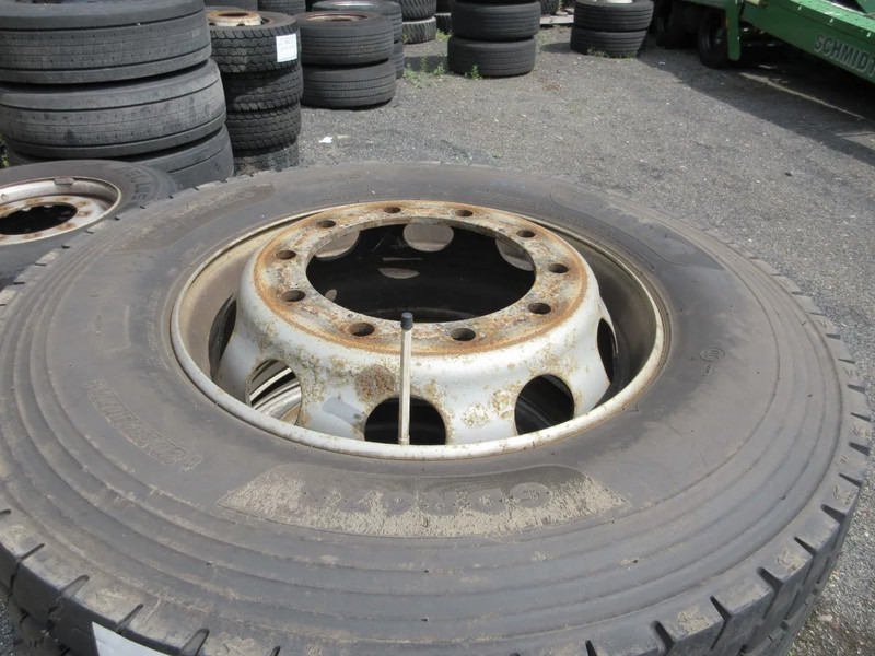 Goodyear 315/ 60 R 22.5 ACHTERBANDEN 4 X MET STAAL WIEL - Band voor Vrachtwagen: afbeelding 2 Goodyear 315/ 60 R 22.5 ACHTERBANDEN 4 X MET STAAL WIEL - Band voor Vrachtwagen: afbeelding 2