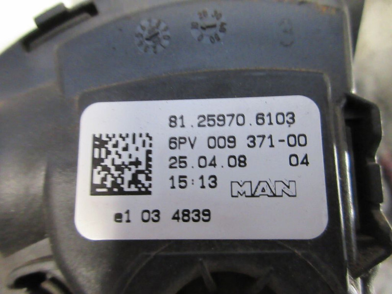 MAN 81.25970-6103 Gaspedaal - Pedaal voor Vrachtwagen: afbeelding 5 MAN 81.25970-6103 Gaspedaal - Pedaal voor Vrachtwagen: afbeelding 5
