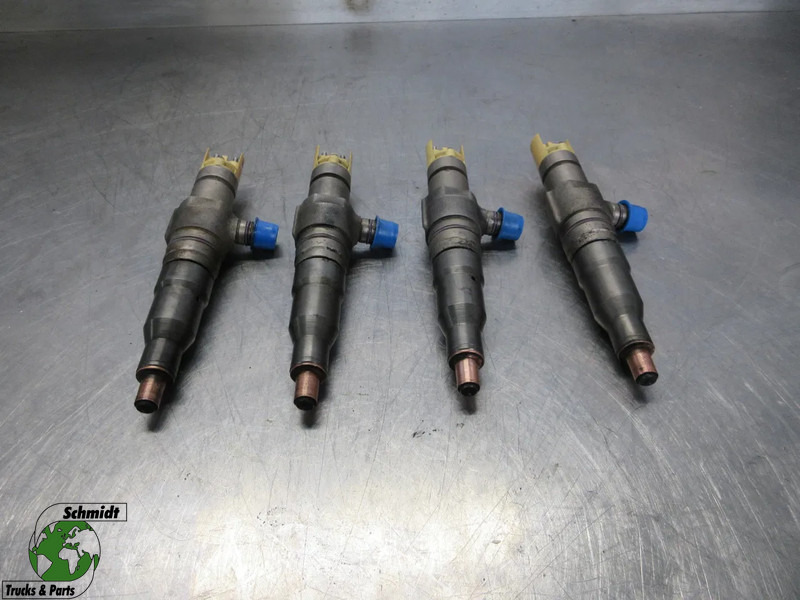 Mercedes-Benz A 936 070 17 87 // A 936 070 21 87 // A 936 178 70 02 INJECTORS DEMO MERCEDES OM 936LA EURO 6 - Brandstoffilter voor Vrachtwagen: afbeelding 1 Mercedes-Benz A 936 070 17 87 // A 936 070 21 87 // A 936 178 70 02 INJECTORS DEMO MERCEDES OM 936LA EURO 6 - Brandstoffilter voor Vrachtwagen: afbeelding 1