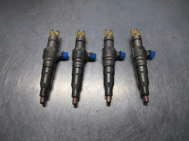 Mercedes-Benz A 936 070 17 87 // A 936 070 21 87 // A 936 178 70 02 INJECTORS DEMO MERCEDES OM 936LA EURO 6 - Brandstoffilter voor Vrachtwagen: afbeelding 2 Mercedes-Benz A 936 070 17 87 // A 936 070 21 87 // A 936 178 70 02 INJECTORS DEMO MERCEDES OM 936LA EURO 6 - Brandstoffilter voor Vrachtwagen: afbeelding 2