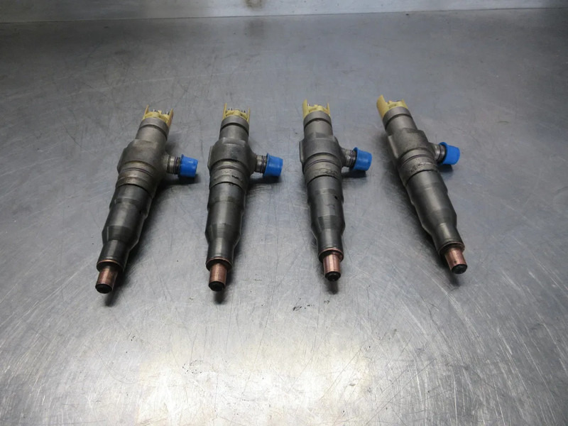 Mercedes-Benz A 936 070 17 87 // A 936 070 21 87 // A 936 178 70 02 INJECTORS DEMO MERCEDES OM 936LA EURO 6 - Brandstoffilter voor Vrachtwagen: afbeelding 4 Mercedes-Benz A 936 070 17 87 // A 936 070 21 87 // A 936 178 70 02 INJECTORS DEMO MERCEDES OM 936LA EURO 6 - Brandstoffilter voor Vrachtwagen: afbeelding 4