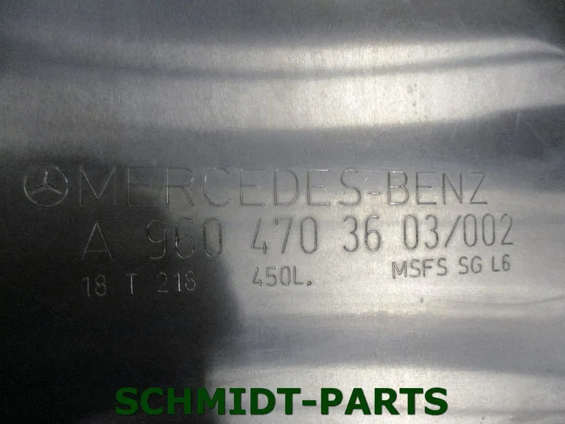 Mercedes-Benz A 960 470 36 03 DIESELTANK NIEUWE 10 X OP VOORRAAD MERCEDES ACTROS - Brandstoftank voor Vrachtwagen: afbeelding 2 Mercedes-Benz A 960 470 36 03 DIESELTANK NIEUWE 10 X OP VOORRAAD MERCEDES ACTROS - Brandstoftank voor Vrachtwagen: afbeelding 2