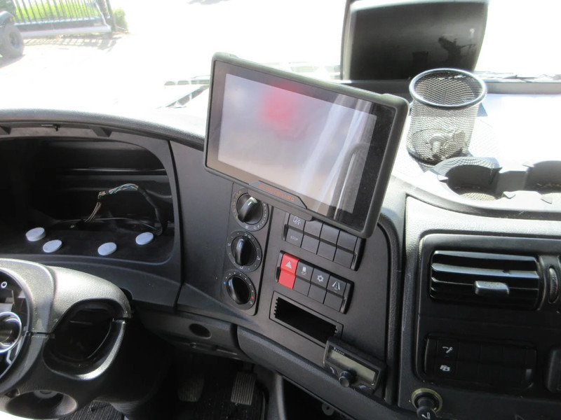 Cabine en interieur voor Vrachtwagen Mercedes-Benz CABINE MERCEDES 818 EURO 6 VOOR ONDERDELEN: afbeelding 15