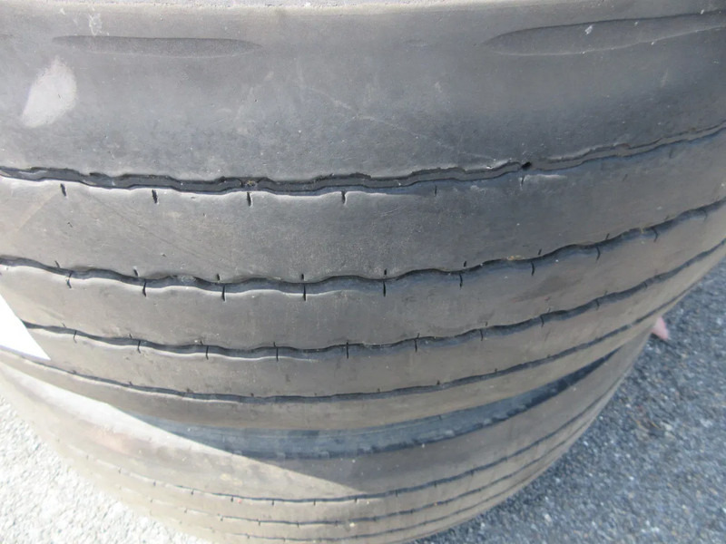 Michelin 385/65R 22.5 VOOR BANDEN M+S MET ALCOA WIELEN 50% PROFILE - Band voor Vrachtwagen: afbeelding 4 Michelin 385/65R 22.5 VOOR BANDEN M+S MET ALCOA WIELEN 50% PROFILE - Band voor Vrachtwagen: afbeelding 4