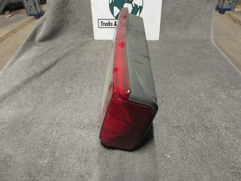 Renault 7420802350 ACHTERLAMP RENAULT PREMUIM EURO 6 RECHTS - Achterlicht voor Vrachtwagen: afbeelding 4 Renault 7420802350 ACHTERLAMP RENAULT PREMUIM EURO 6 RECHTS - Achterlicht voor Vrachtwagen: afbeelding 4