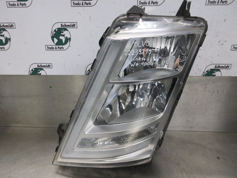 Volvo 22239219 KOPLAMP VOLVO FM 370 EURO 6 MODEL 2018 - Koplamp voor Vrachtwagen: afbeelding 3 Volvo 22239219 KOPLAMP VOLVO FM 370 EURO 6 MODEL 2018 - Koplamp voor Vrachtwagen: afbeelding 3