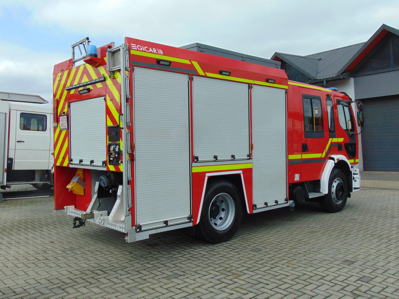 RENAULT Premium 260 GICAR - Brandweerwagen: afbeelding 4 RENAULT Premium 260 GICAR - Brandweerwagen: afbeelding 4