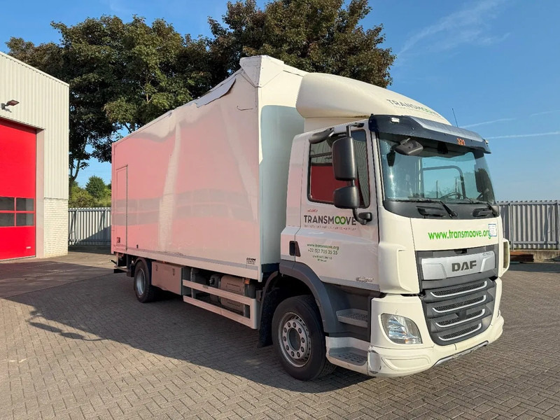 DAF CF 230 / ENGINE RUNNING / ONLY:286284 KM / ACC / LWDS / PLATFORM 2000 KG / 3SEATS / AUTOMATIC / EURO-6 / 2018 - Bakwagen: afbeelding 2 DAF CF 230 / ENGINE RUNNING / ONLY:286284 KM / ACC / LWDS / PLATFORM 2000 KG / 3SEATS / AUTOMATIC / EURO-6 / 2018 - Bakwagen: afbeelding 2