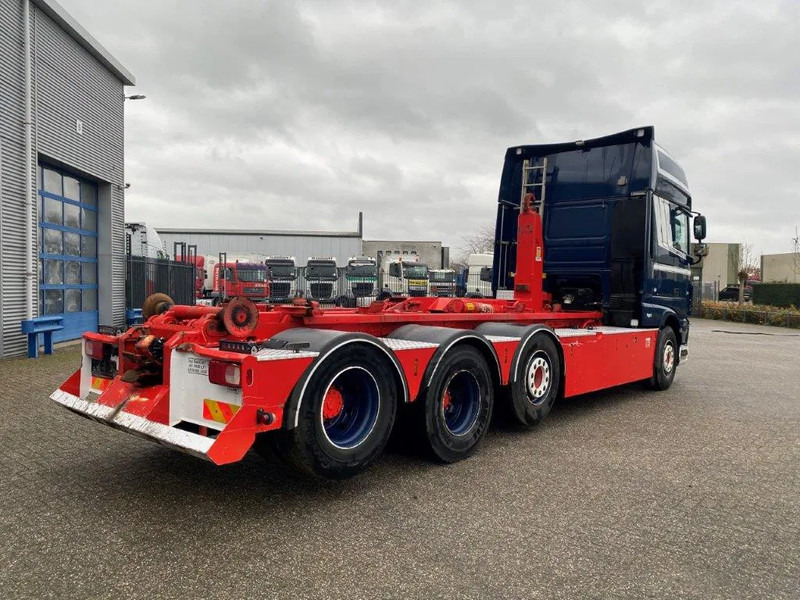 DAF XF106-530 8X2 / AJK HOOKLIFT 25000KG / 9 TON FRONT AXLE / NAVI / ONLY:612482 KM / SSC / AUTOMATIC / EURO-6 / 2019 - Haakarmsysteem vrachtwagen: afbeelding 5 DAF XF106-530 8X2 / AJK HOOKLIFT 25000KG / 9 TON FRONT AXLE / NAVI / ONLY:612482 KM / SSC / AUTOMATIC / EURO-6 / 2019 - Haakarmsysteem vrachtwagen: afbeelding 5