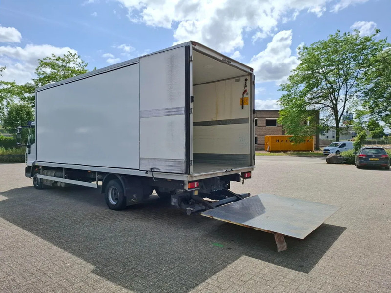 Iveco EuroCargo 120 / COOL TRUCK / CARRIER XARIOS 600 / PLATFORM 2000KG / ONLY:340634 KM / AIRCO / MANUAL / EURO-6 / 2014 - Isotherm vrachtwagen: afbeelding 3 Iveco EuroCargo 120 / COOL TRUCK / CARRIER XARIOS 600 / PLATFORM 2000KG / ONLY:340634 KM / AIRCO / MANUAL / EURO-6 / 2014 - Isotherm vrachtwagen: afbeelding 3