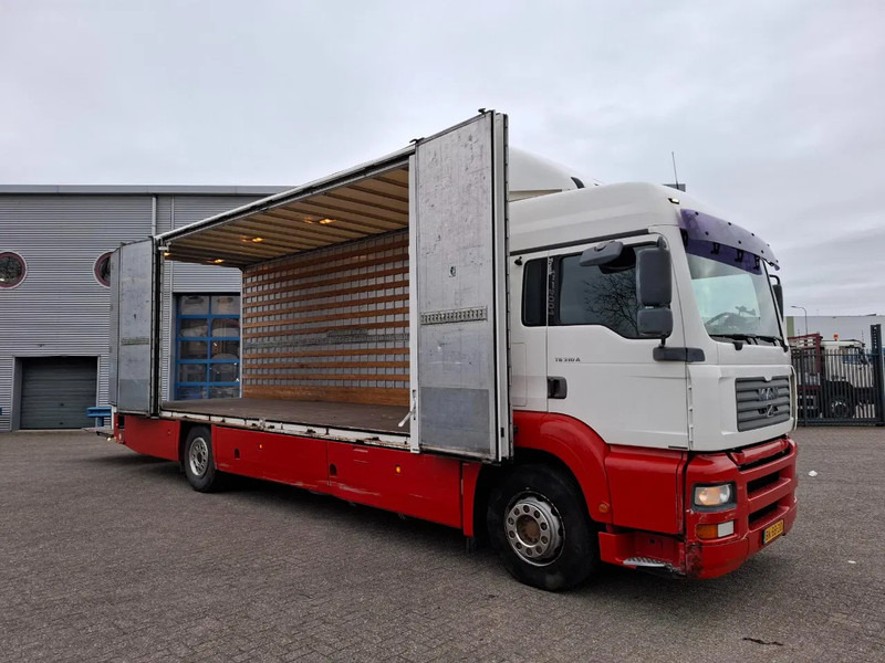 MAN TG310A / NL TRUCK / TUV:06-07-2026 / ONLY:249085 KM / SMART TACHO / 1SIDE OPEN / PLATFORM 2000 KG / AUTOMATIC / EURO-3 / 2002 - Bakwagen: afbeelding 3 MAN TG310A / NL TRUCK / TUV:06-07-2026 / ONLY:249085 KM / SMART TACHO / 1SIDE OPEN / PLATFORM 2000 KG / AUTOMATIC / EURO-3 / 2002 - Bakwagen: afbeelding 3