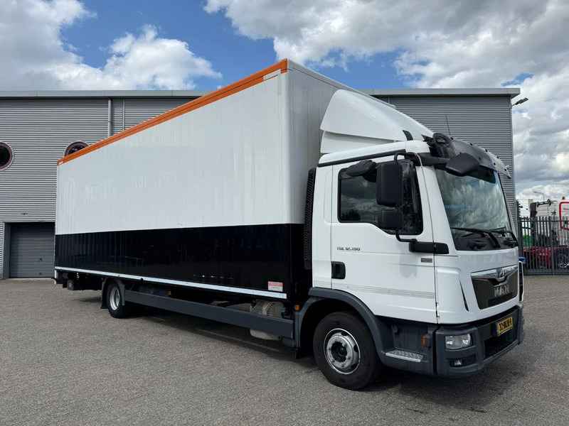 MAN TGL12.190 / NL TRUCK / ONLY:532353 KM / TUV:30-08-2025 / PLATFORM 1500KG / AIRCO / AUTOMATIC / EURO-6 / 2018 - Bakwagen: afbeelding 2 MAN TGL12.190 / NL TRUCK / ONLY:532353 KM / TUV:30-08-2025 / PLATFORM 1500KG / AIRCO / AUTOMATIC / EURO-6 / 2018 - Bakwagen: afbeelding 2