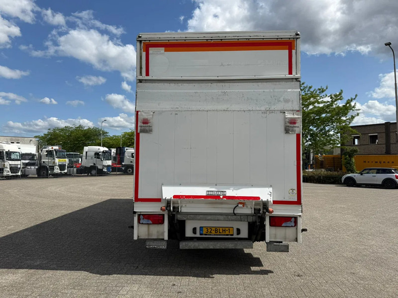 MAN TGL12.190 / NL TRUCK / ONLY:532353 KM / TUV:30-08-2025 / PLATFORM 1500KG / AIRCO / AUTOMATIC / EURO-6 / 2018 - Bakwagen: afbeelding 4 MAN TGL12.190 / NL TRUCK / ONLY:532353 KM / TUV:30-08-2025 / PLATFORM 1500KG / AIRCO / AUTOMATIC / EURO-6 / 2018 - Bakwagen: afbeelding 4