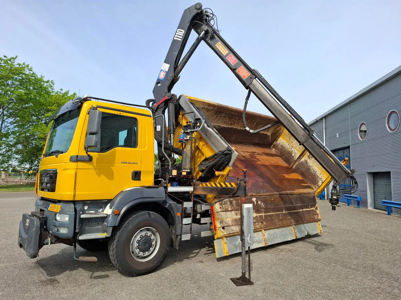 MAN TGM 18.250 / 4X4 / NL TRUCK / TUV:30-04-2026 / 118783 KM / HMF 1110 K2 / ROTATOR / GOOD TYRES / FULL-STEEL / DRUM BRAKES / MANUA - Kipper vrachtwagen, Kraanwagen: afbeelding 2 MAN TGM 18.250 / 4X4 / NL TRUCK / TUV:30-04-2026 / 118783 KM / HMF 1110 K2 / ROTATOR / GOOD TYRES / FULL-STEEL / DRUM BRAKES / MANUA - Kipper vrachtwagen, Kraanwagen: afbeelding 2
