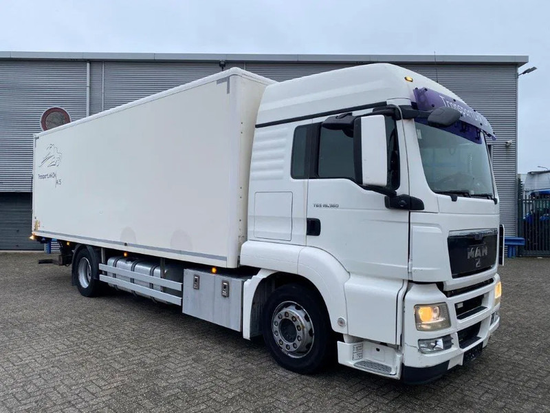 MAN TGS18.360 / HEATED BOX / FULL-AIR / PLATFORM / ONLY:392217 KM / MANUAL / EURO-4 / 2008 - Bakwagen: afbeelding 2 MAN TGS18.360 / HEATED BOX / FULL-AIR / PLATFORM / ONLY:392217 KM / MANUAL / EURO-4 / 2008 - Bakwagen: afbeelding 2