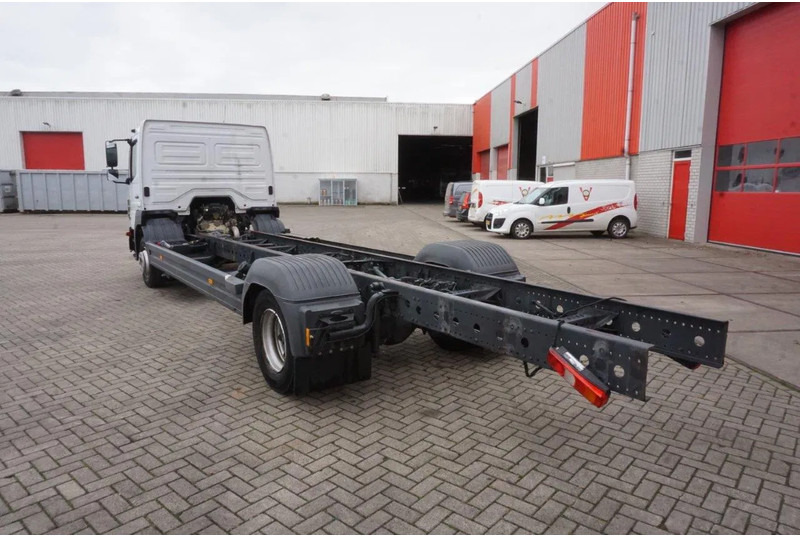 Mercedes-Benz ATEGO 1221 / ENGINE RUNNING / ONLY:253095 KM / AUTOMATIC / EURO-6 / 2017 - Chassis vrachtwagen: afbeelding 3 Mercedes-Benz ATEGO 1221 / ENGINE RUNNING / ONLY:253095 KM / AUTOMATIC / EURO-6 / 2017 - Chassis vrachtwagen: afbeelding 3