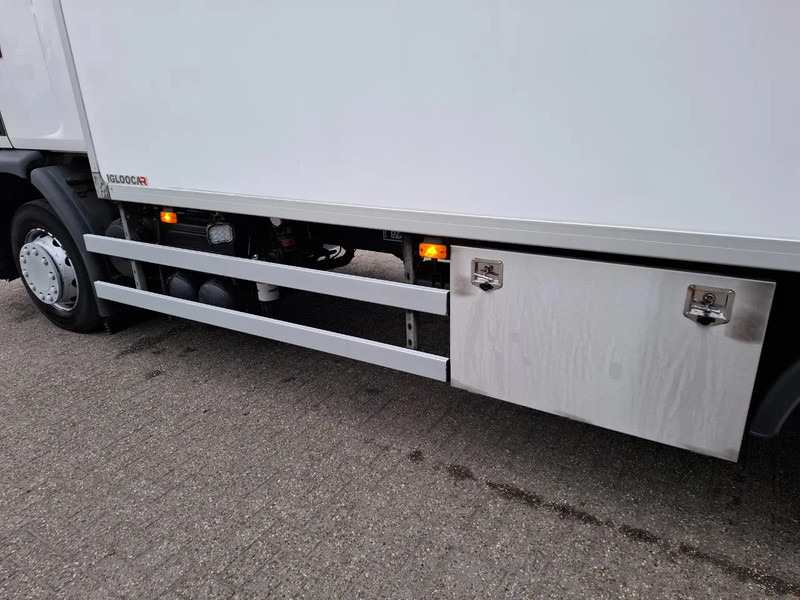 Leasing Renault D16.280 WIDE / ONLY:497760 KM / THERMOKING / PLATFORM 2TON / LWDS / BED / DATALOG / FULL-AIR / AUTOMATIC / EURO-6 / 2017 Renault D16.280 WIDE / ONLY:497760 KM / THERMOKING / PLATFORM 2TON / LWDS / BED / DATALOG / FULL-AIR / AUTOMATIC / EURO-6 / 2017: afbeelding 9