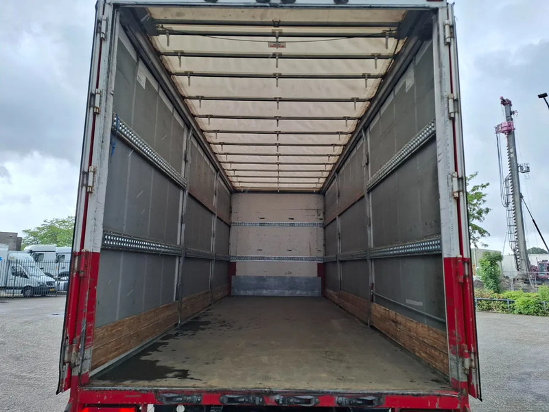 Renault T470 / CLEAN NL TRUCK / TUV:04-11-2025 / SLIDING ROOF / CURTAIN SAILS / SMART TACHO / ACC / LWDS / PLATFORM 2000KG / FRIDGE / AU - Bakwagen: afbeelding 5 Renault T470 / CLEAN NL TRUCK / TUV:04-11-2025 / SLIDING ROOF / CURTAIN SAILS / SMART TACHO / ACC / LWDS / PLATFORM 2000KG / FRIDGE / AU - Bakwagen: afbeelding 5