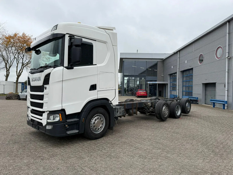 Scania NGS S500 / 8X2 / RETARDER / 2X LIFT+LENKACHSE / FULL-AIR / LWDS / LEATHER / FRIDGE / AUTOMATIC / EURO-6 / 2018 - Chassis vrachtwagen: afbeelding 1 Scania NGS S500 / 8X2 / RETARDER / 2X LIFT+LENKACHSE / FULL-AIR / LWDS / LEATHER / FRIDGE / AUTOMATIC / EURO-6 / 2018 - Chassis vrachtwagen: afbeelding 1