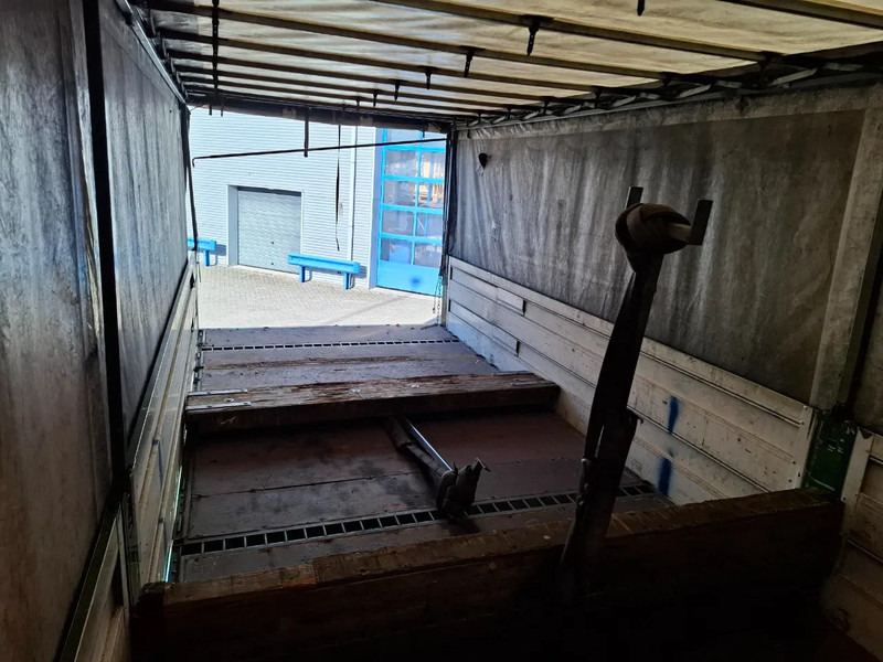 Leasing Scania R410 / GERMAN TRUCK / RETARDER / LIFT+LENKACHSE / SLIDING ROOF / SMART TACHO / PARK AIRCO / NAVI / LWDS / AUTOMATIC / EURO-6 / 2 Scania R410 / GERMAN TRUCK / RETARDER / LIFT+LENKACHSE / SLIDING ROOF / SMART TACHO / PARK AIRCO / NAVI / LWDS / AUTOMATIC / EURO-6 / 2: afbeelding 16 Leasing Scania R410 / GERMAN TRUCK / RETARDER / LIFT+LENKACHSE / SLIDING ROOF / SMART TACHO / PARK AIRCO / NAVI / LWDS / AUTOMATIC / EURO-6 / 2 Scania R410 / GERMAN TRUCK / RETARDER / LIFT+LENKACHSE / SLIDING ROOF / SMART TACHO / PARK AIRCO / NAVI / LWDS / AUTOMATIC / EURO-6 / 2: afbeelding 16