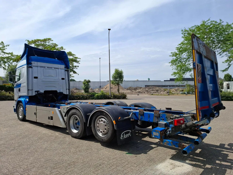 Scania R580 V8 / RETARDER / LIFT+LENKACHSE / FULL-AIR / PLATFORM 2000 KG / NAVI / LEATHER / AIRCO / AUTOMATIC / EURO-6 / 2014 - Chassis vrachtwagen: afbeelding 3 Scania R580 V8 / RETARDER / LIFT+LENKACHSE / FULL-AIR / PLATFORM 2000 KG / NAVI / LEATHER / AIRCO / AUTOMATIC / EURO-6 / 2014 - Chassis vrachtwagen: afbeelding 3