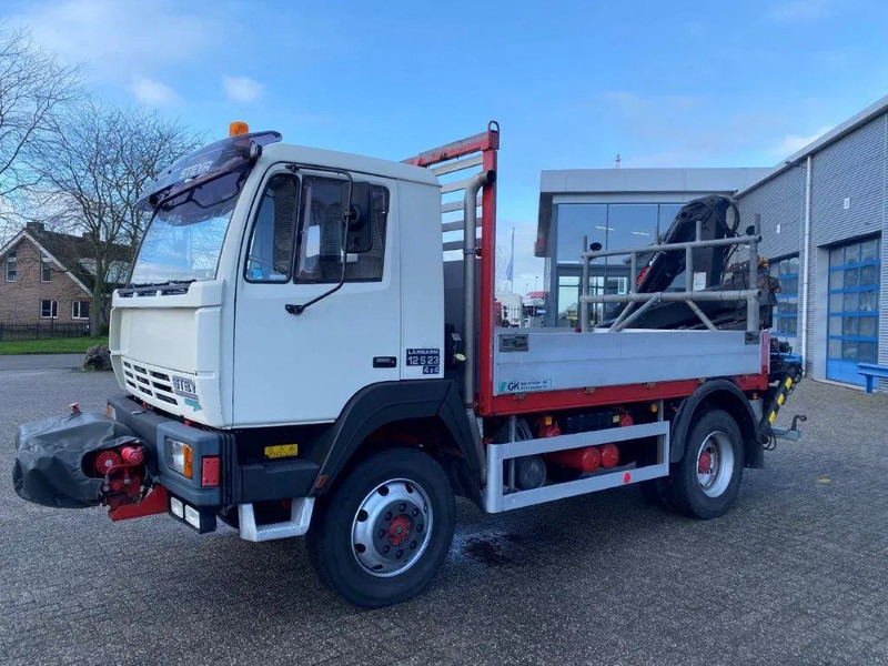 Steyr LÄRMARM 12S23 / 4X4 / CRANE HIAB 092 / WINCH / ONLY: 117406KM / TOP CONDITION / BIG AXLE / FULL STEEL+DRUM BRAKES / MANUAL / EUR - Kraanwagen: afbeelding 2 Steyr LÄRMARM 12S23 / 4X4 / CRANE HIAB 092 / WINCH / ONLY: 117406KM / TOP CONDITION / BIG AXLE / FULL STEEL+DRUM BRAKES / MANUAL / EUR - Kraanwagen: afbeelding 2