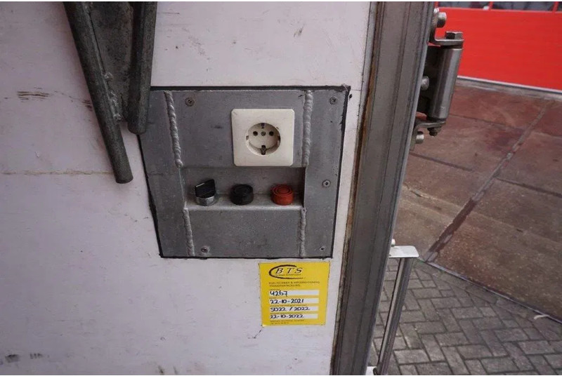 Leasing Tracon UDEN TM.180 / NL TRAILER / THROUGH-LOADING SYSTEM / ISOLATED / ALCOA / PLATFORM 2000 KG / 2003 Tracon UDEN TM.180 / NL TRAILER / THROUGH-LOADING SYSTEM / ISOLATED / ALCOA / PLATFORM 2000 KG / 2003: afbeelding 14 Leasing Tracon UDEN TM.180 / NL TRAILER / THROUGH-LOADING SYSTEM / ISOLATED / ALCOA / PLATFORM 2000 KG / 2003 Tracon UDEN TM.180 / NL TRAILER / THROUGH-LOADING SYSTEM / ISOLATED / ALCOA / PLATFORM 2000 KG / 2003: afbeelding 14