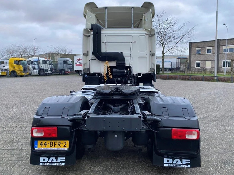 DAF CF370 / NICE CLEAN NL TRUCK / TYRES 80% / AUTOMATIC / EURO-6 / 2015 - Trekker: afbeelding 4 DAF CF370 / NICE CLEAN NL TRUCK / TYRES 80% / AUTOMATIC / EURO-6 / 2015 - Trekker: afbeelding 4
