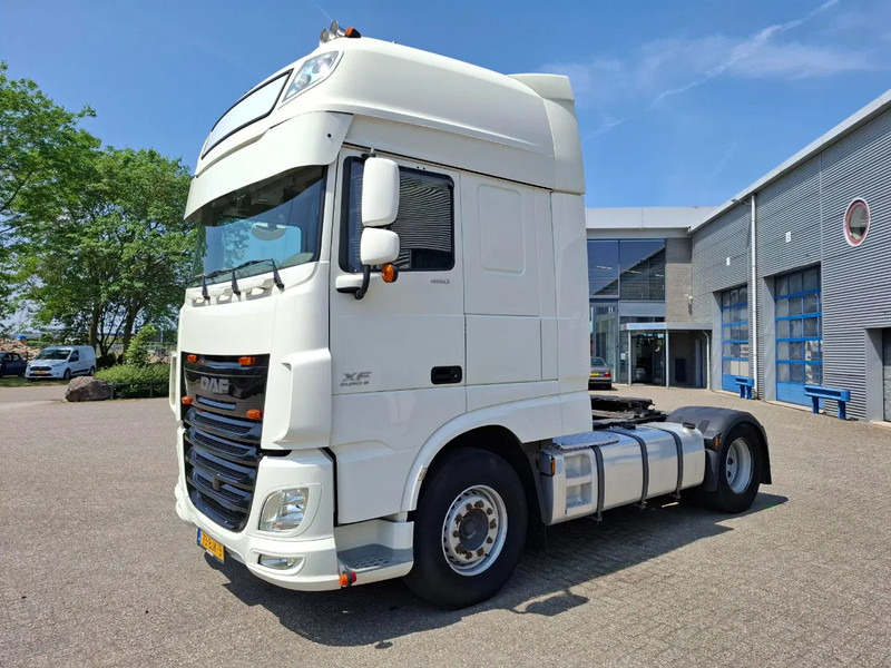 DAF XF106-460 / CLEAN NL TRUCK / DOUBLE TANK / 751675 KM / ACC / LWDS / FRIDGE / AUTOMATIC / EURO-6 / 2017 - Trekker: afbeelding 1 DAF XF106-460 / CLEAN NL TRUCK / DOUBLE TANK / 751675 KM / ACC / LWDS / FRIDGE / AUTOMATIC / EURO-6 / 2017 - Trekker: afbeelding 1