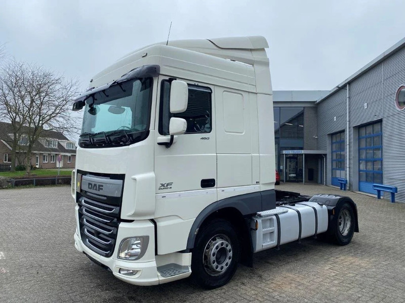 DAF XF106-460 / DOUBLE TANK / DEB / FRIDGE / 2XBED / AUTOMATIC / EURO-6 / 2014 - Trekker: afbeelding 1 DAF XF106-460 / DOUBLE TANK / DEB / FRIDGE / 2XBED / AUTOMATIC / EURO-6 / 2014 - Trekker: afbeelding 1