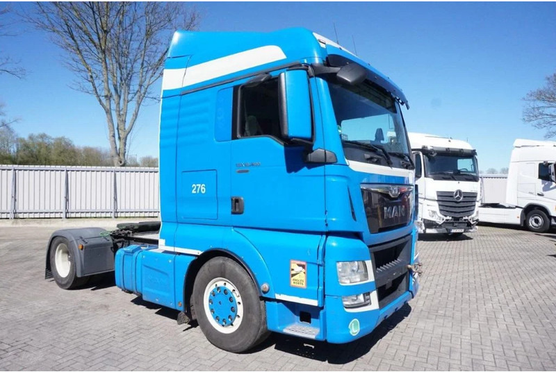 MAN TGX 18.400 / AUTOMATIC / DOUBLE TANK / ENGINE PROBLEMS / EURO-6 / 2016 - Trekker: afbeelding 2 MAN TGX 18.400 / AUTOMATIC / DOUBLE TANK / ENGINE PROBLEMS / EURO-6 / 2016 - Trekker: afbeelding 2