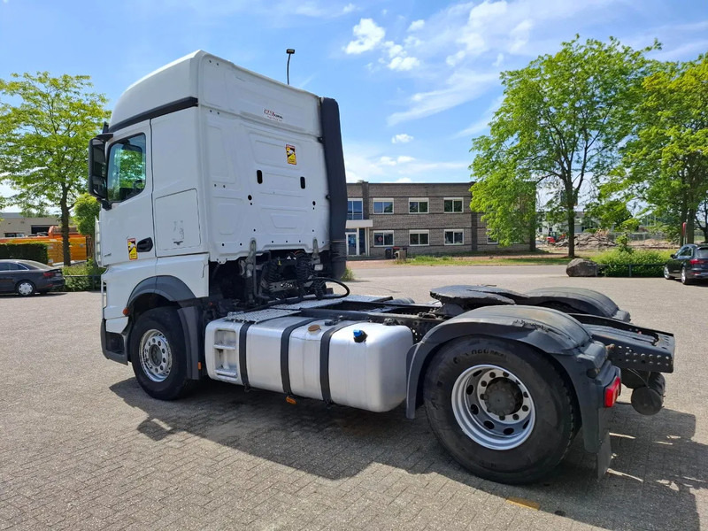 Mercedes-Benz Actros 1945 / HYDRAULICS / LWDS / SMART TACHO / 2XBED / FRIDGE / AUTOMATIC / EURO-6 / 2019 - Trekker: afbeelding 3 Mercedes-Benz Actros 1945 / HYDRAULICS / LWDS / SMART TACHO / 2XBED / FRIDGE / AUTOMATIC / EURO-6 / 2019 - Trekker: afbeelding 3