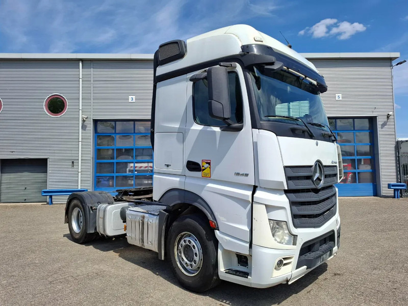 Mercedes-Benz Actros 1945 / HYDRAULICS / LWDS / SMART TACHO / 2XBED / FRIDGE / AUTOMATIC / EURO-6 / 2019 - Trekker: afbeelding 2 Mercedes-Benz Actros 1945 / HYDRAULICS / LWDS / SMART TACHO / 2XBED / FRIDGE / AUTOMATIC / EURO-6 / 2019 - Trekker: afbeelding 2
