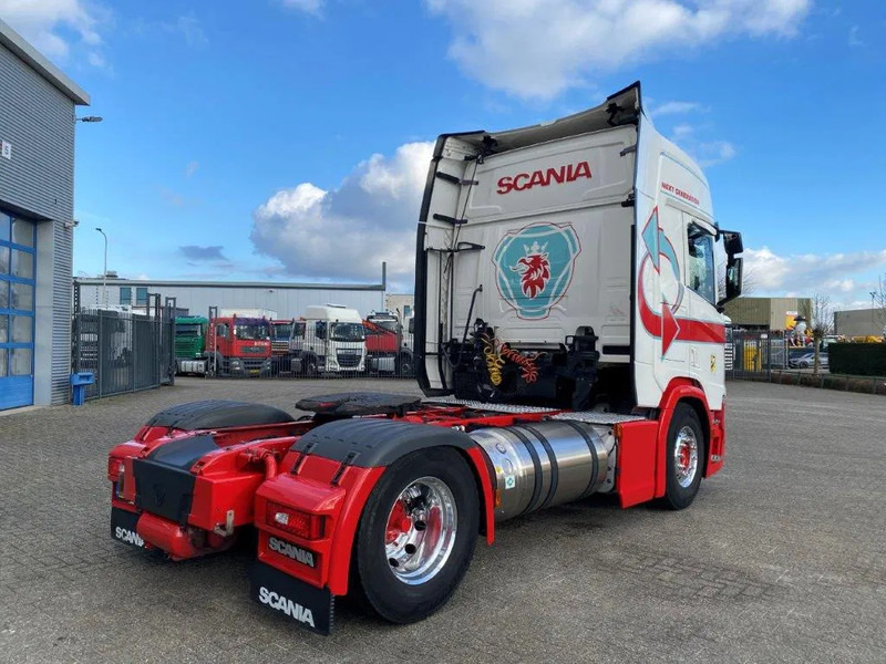 Scania NGS R410 / RETARDER / PARKCOOL / NL TRUCK / LNG / LEATHER / ALCOA / AUTOMATIC / EURO-6 / 2021 / 2X ON STOCK - Trekker: afbeelding 5 Scania NGS R410 / RETARDER / PARKCOOL / NL TRUCK / LNG / LEATHER / ALCOA / AUTOMATIC / EURO-6 / 2021 / 2X ON STOCK - Trekker: afbeelding 5