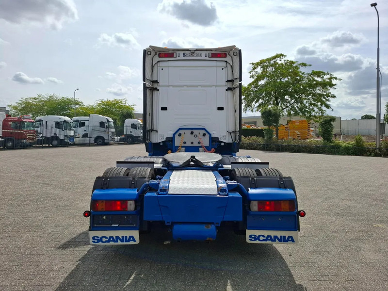 Scania R560 V8 / BOOGIE / HYDRAULICS / FULL-AIR / AUTOMATIC / EURO-5 / 2012 - Trekker: afbeelding 4 Scania R560 V8 / BOOGIE / HYDRAULICS / FULL-AIR / AUTOMATIC / EURO-5 / 2012 - Trekker: afbeelding 4