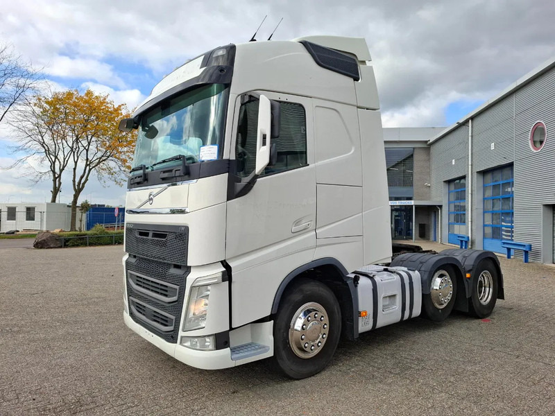 Volvo FH4-460 / VEB+ / ACC / LWDS / LIFT AXLE / 753707 KM / FRIDGE / AUTOMATIC / EURO-6 / 2015 - Trekker: afbeelding 1 Volvo FH4-460 / VEB+ / ACC / LWDS / LIFT AXLE / 753707 KM / FRIDGE / AUTOMATIC / EURO-6 / 2015 - Trekker: afbeelding 1