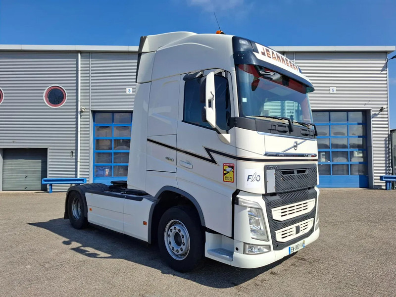 Volvo FH4-460 / VEB+ / DOUBLE TANK / FRIDGE / AUTOMATIC / EURO-6 / 2018 - Trekker: afbeelding 2 Volvo FH4-460 / VEB+ / DOUBLE TANK / FRIDGE / AUTOMATIC / EURO-6 / 2018 - Trekker: afbeelding 2
