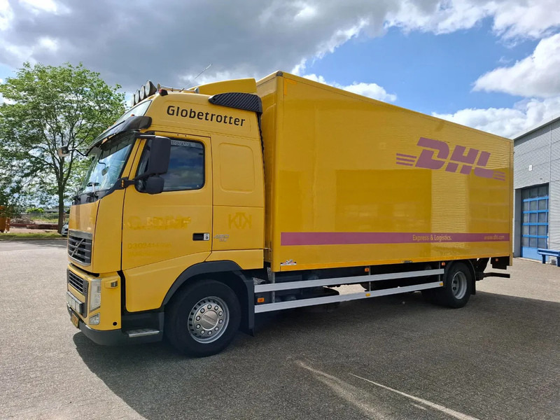 Volvo FH13-420 / NL TRUCK / PLATFORM 2000KG / AIRCO / FRIDGE / AUTOMATIC / EURO-5 / 2010 - Bakwagen: afbeelding 1 Volvo FH13-420 / NL TRUCK / PLATFORM 2000KG / AIRCO / FRIDGE / AUTOMATIC / EURO-5 / 2010 - Bakwagen: afbeelding 1