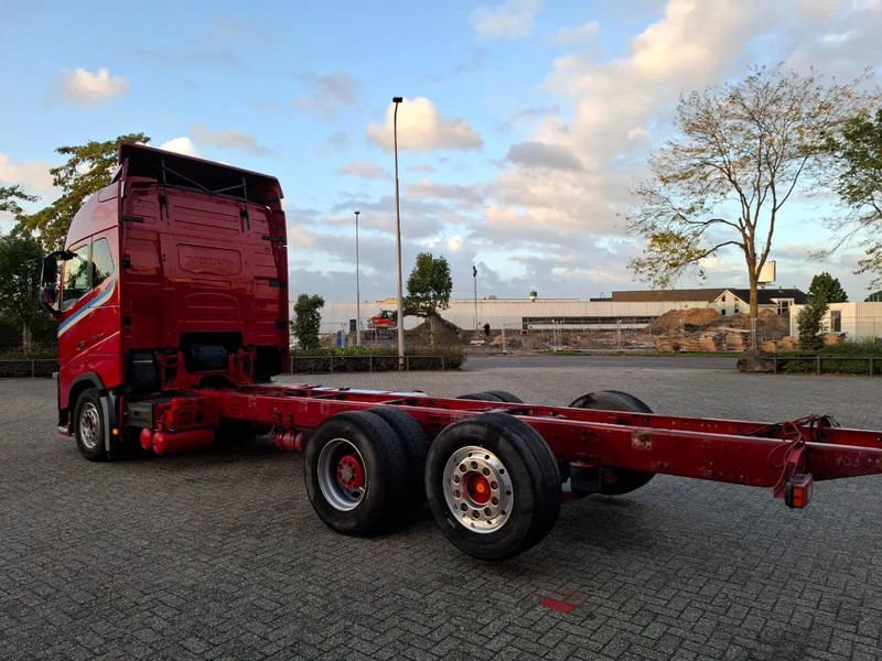 Volvo FH16-750 / BIG AXLE / VEB+ / ONLY:679711 KM / TECHNICAL 70TON / 9TON FRONT AXLE / INLINER / FULL-AIR / AUTOMATIC / EURO-6 / 2018 - Chassis vrachtwagen: afbeelding 3 Volvo FH16-750 / BIG AXLE / VEB+ / ONLY:679711 KM / TECHNICAL 70TON / 9TON FRONT AXLE / INLINER / FULL-AIR / AUTOMATIC / EURO-6 / 2018 - Chassis vrachtwagen: afbeelding 3