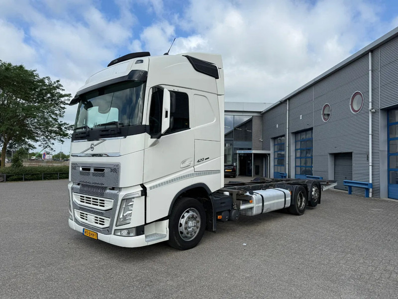 Volvo FH4-420 / NL TRUCK / DOUBLE TANK / PARKCOOL / BDF / VEB? / LWDS / FRIDGE / FULL-AIR / LIFT AXLE / AUTOMATIC / EURO-6 / 2016 - Containertransporter/ Wissellaadbak vrachtwagen: afbeelding 1 Volvo FH4-420 / NL TRUCK / DOUBLE TANK / PARKCOOL / BDF / VEB? / LWDS / FRIDGE / FULL-AIR / LIFT AXLE / AUTOMATIC / EURO-6 / 2016 - Containertransporter/ Wissellaadbak vrachtwagen: afbeelding 1