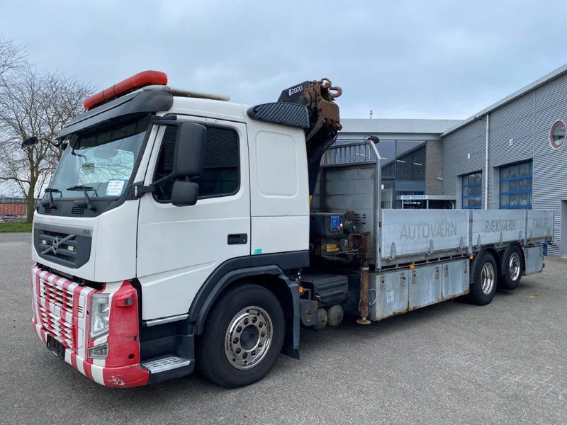Volvo FM11-370 / CRANE HMF 2020-K4 REMOTE / ONLY:371226 KM / LIFT AXLE / FULL-AIR / AIRCO / AUTOMATIC / EURO-5 / 2012 - Kraanwagen: afbeelding 5 Volvo FM11-370 / CRANE HMF 2020-K4 REMOTE / ONLY:371226 KM / LIFT AXLE / FULL-AIR / AIRCO / AUTOMATIC / EURO-5 / 2012 - Kraanwagen: afbeelding 5
