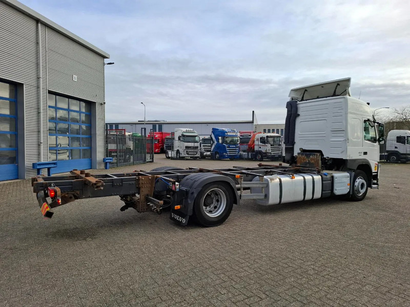 Volvo FM11-450 / VEB / FULL-AIR / 706585 KM / LWDS / AIRCO / BDF SYSTEM / AUTOMATIC / EURO-6 / 2016 - Containertransporter/ Wissellaadbak vrachtwagen: afbeelding 5 Volvo FM11-450 / VEB / FULL-AIR / 706585 KM / LWDS / AIRCO / BDF SYSTEM / AUTOMATIC / EURO-6 / 2016 - Containertransporter/ Wissellaadbak vrachtwagen: afbeelding 5