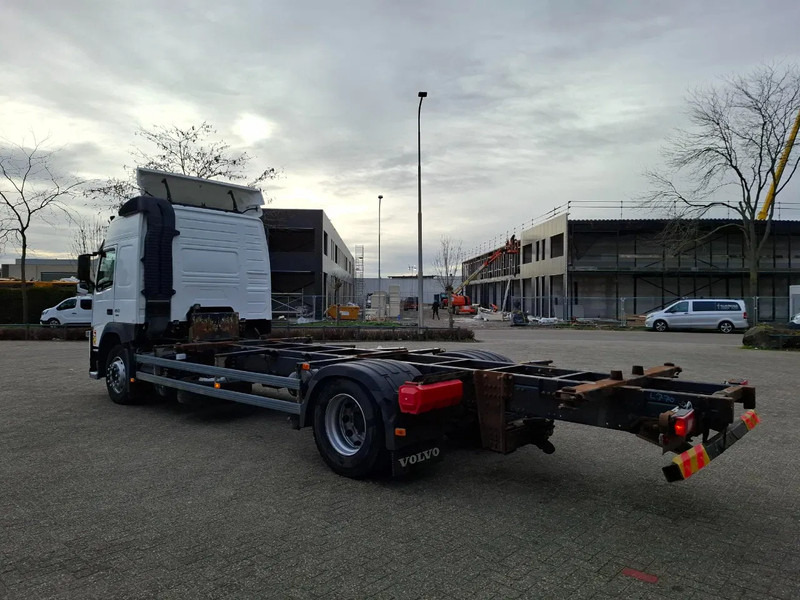 Volvo FM11-450 / VEB / FULL-AIR / 706585 KM / LWDS / AIRCO / BDF SYSTEM / AUTOMATIC / EURO-6 / 2016 - Containertransporter/ Wissellaadbak vrachtwagen: afbeelding 3 Volvo FM11-450 / VEB / FULL-AIR / 706585 KM / LWDS / AIRCO / BDF SYSTEM / AUTOMATIC / EURO-6 / 2016 - Containertransporter/ Wissellaadbak vrachtwagen: afbeelding 3