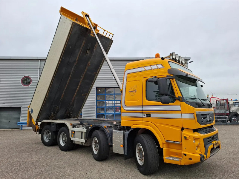 Volvo FM13-420 / 8X4 / BIG AXLE / 18.5M³ / AJK 21040 KG TIPPER / SNIP / 695133 KM / VEB / NL TRUCK / TUV:07-11-2025 / AIRCO / AUTOMATI - Kipper vrachtwagen: afbeelding 3 Volvo FM13-420 / 8X4 / BIG AXLE / 18.5M³ / AJK 21040 KG TIPPER / SNIP / 695133 KM / VEB / NL TRUCK / TUV:07-11-2025 / AIRCO / AUTOMATI - Kipper vrachtwagen: afbeelding 3