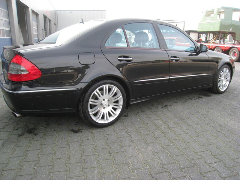 Mercedes-Benz E-Klasse 280 CDI, Sport - Sedan: afbeelding 2 Mercedes-Benz E-Klasse 280 CDI, Sport - Sedan: afbeelding 2